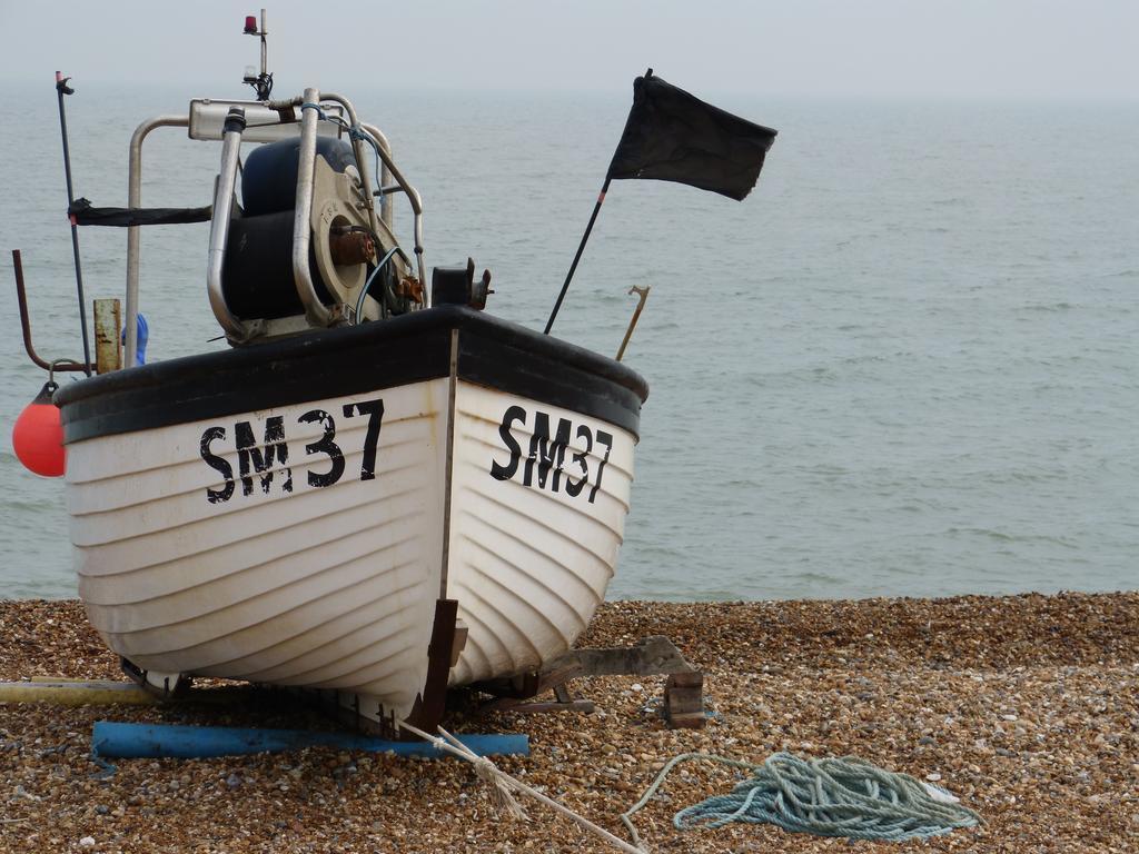 The Iverna Eastbourne Luaran gambar