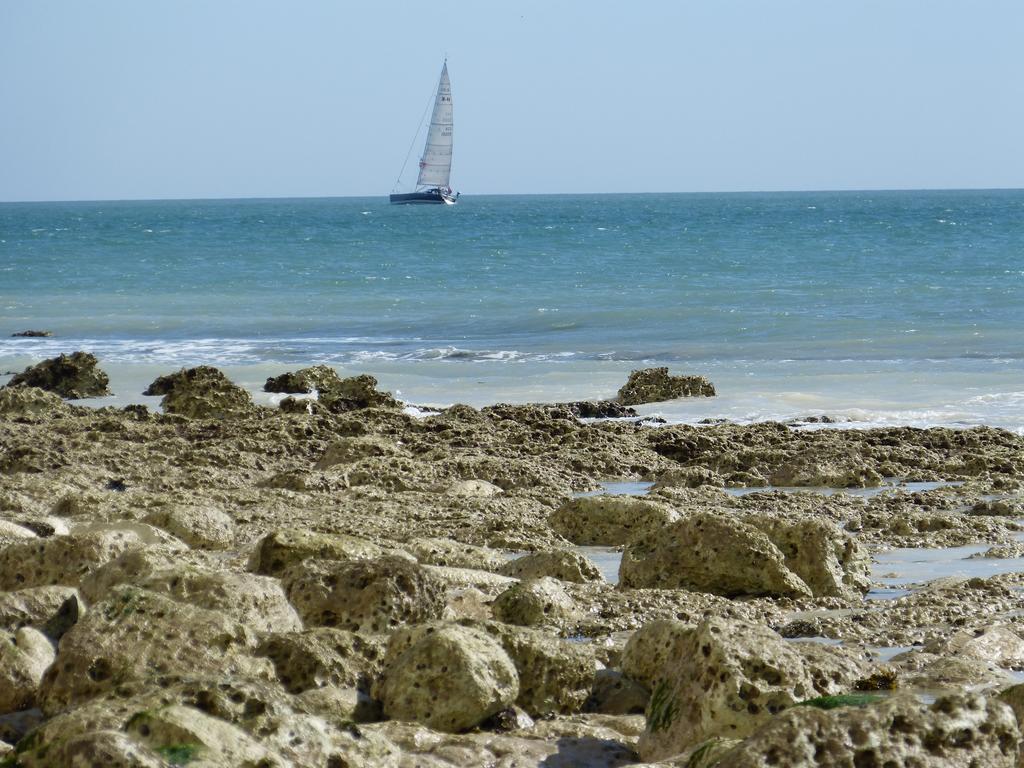 The Iverna Eastbourne Luaran gambar