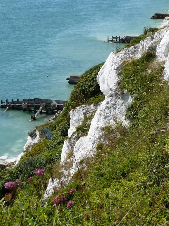 The Iverna Eastbourne Luaran gambar