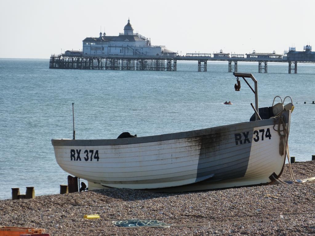 The Iverna Eastbourne Luaran gambar