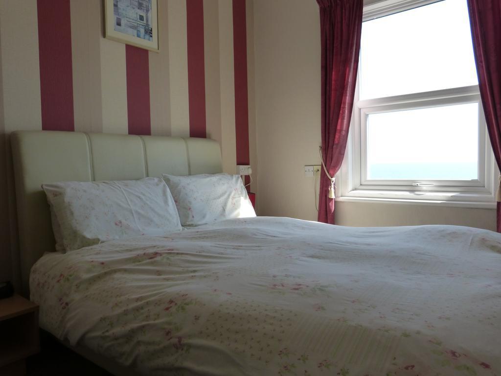 The Iverna Eastbourne Luaran gambar